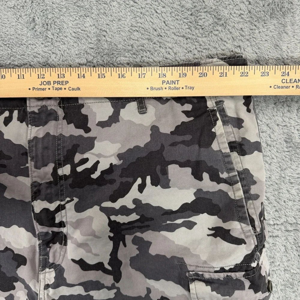 Levis Ace Cargo‎ Pants Mens Size 44x29* Gray Camo Relaxed Fit Utility READ